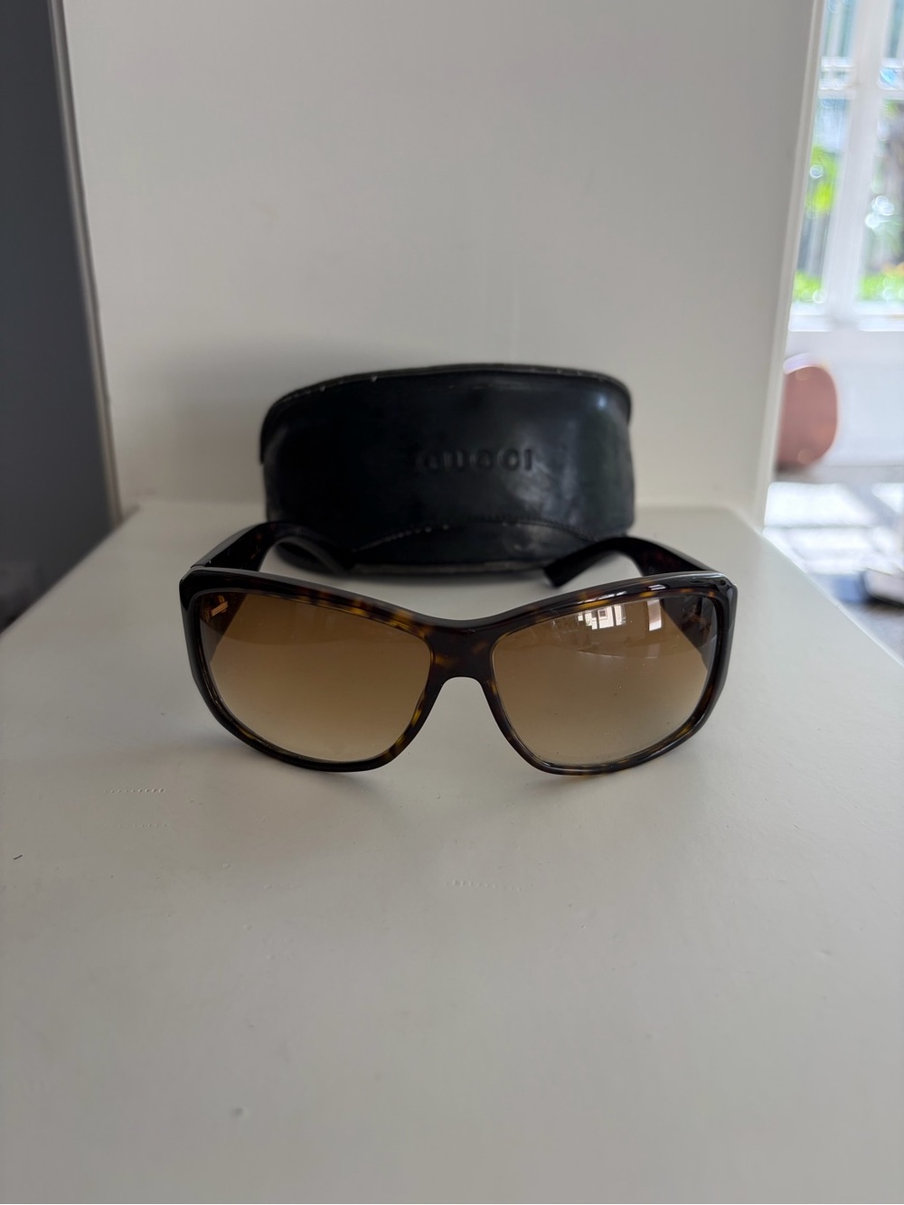 Gucci Brown Tortoiseshell Frame Sunglasses with Brown Gradient Lenses